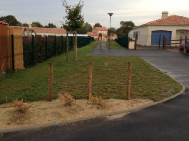 Piste cyclable du lotissement Les Pieris